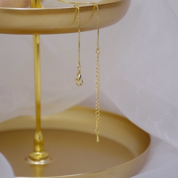 NEW 14K Gold Plated Diamond Clover Necklace - Picture 7 of 7